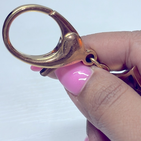 Authenticity 🩷Louis Vuitton 🩷 Pinks Gold Charm keyholder - Picture 9 of 17